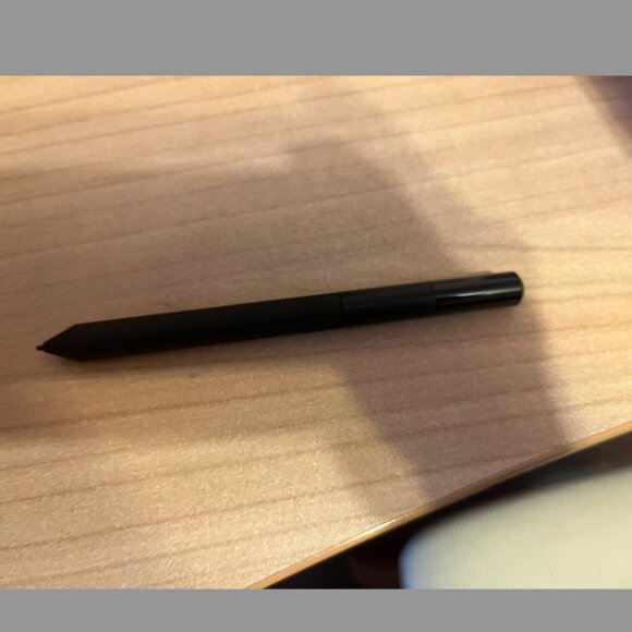 [NEW] Wacom Bamboo Splash Graphics Tablet for Digital Art - Picture 4 of 7